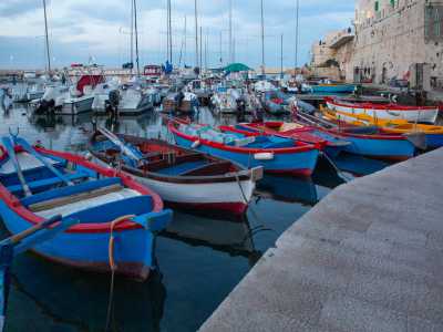 Andiamo a conoscere questa tecnica di pesca in un pomeriggio di fine gennaio al porticciolo di Giovinazzo